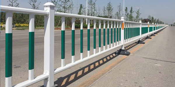 道路護(hù)欄安裝方法